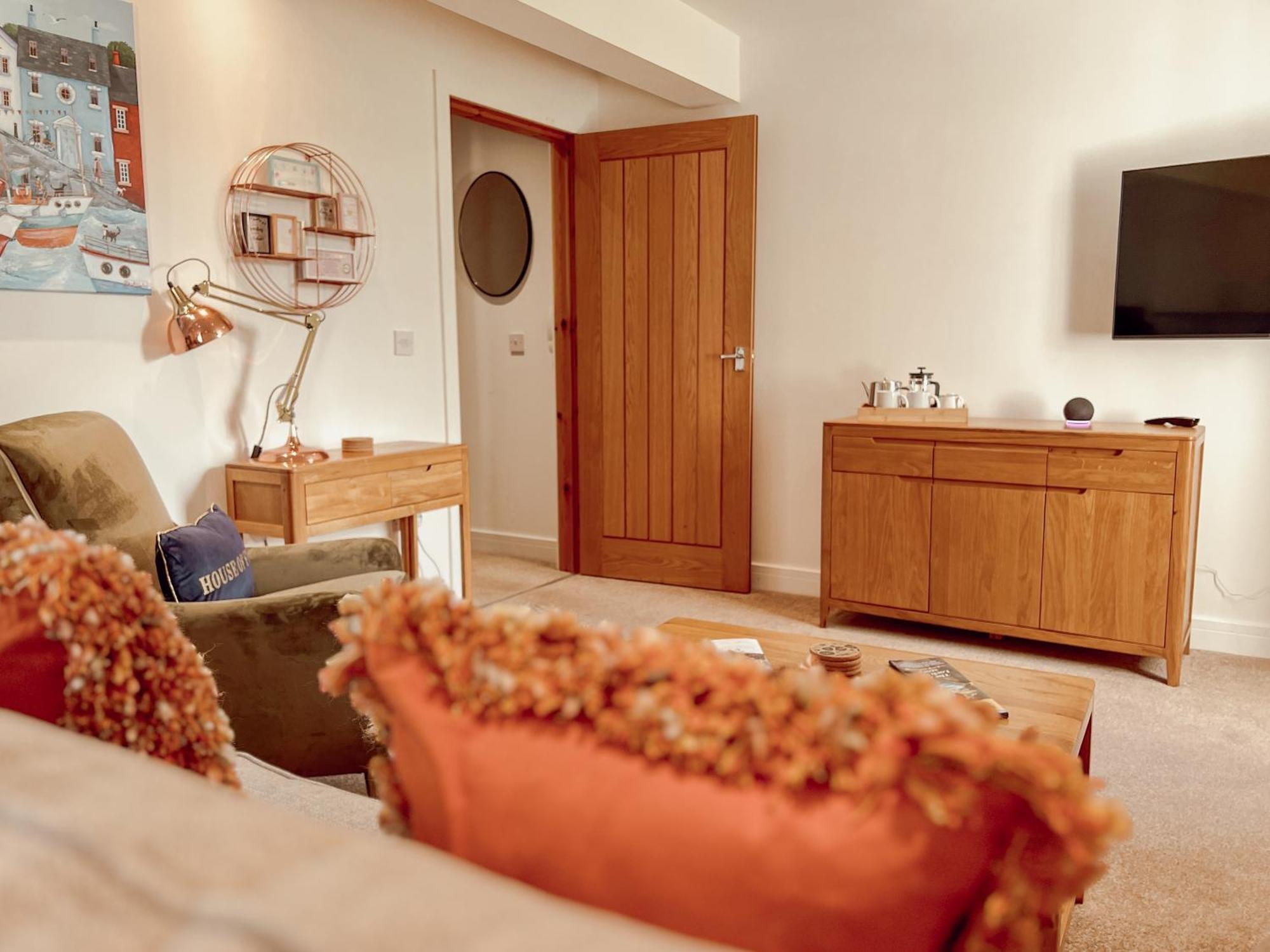 Loch Ness Gatehouse Apartments Форт Аугустус Екстериор снимка