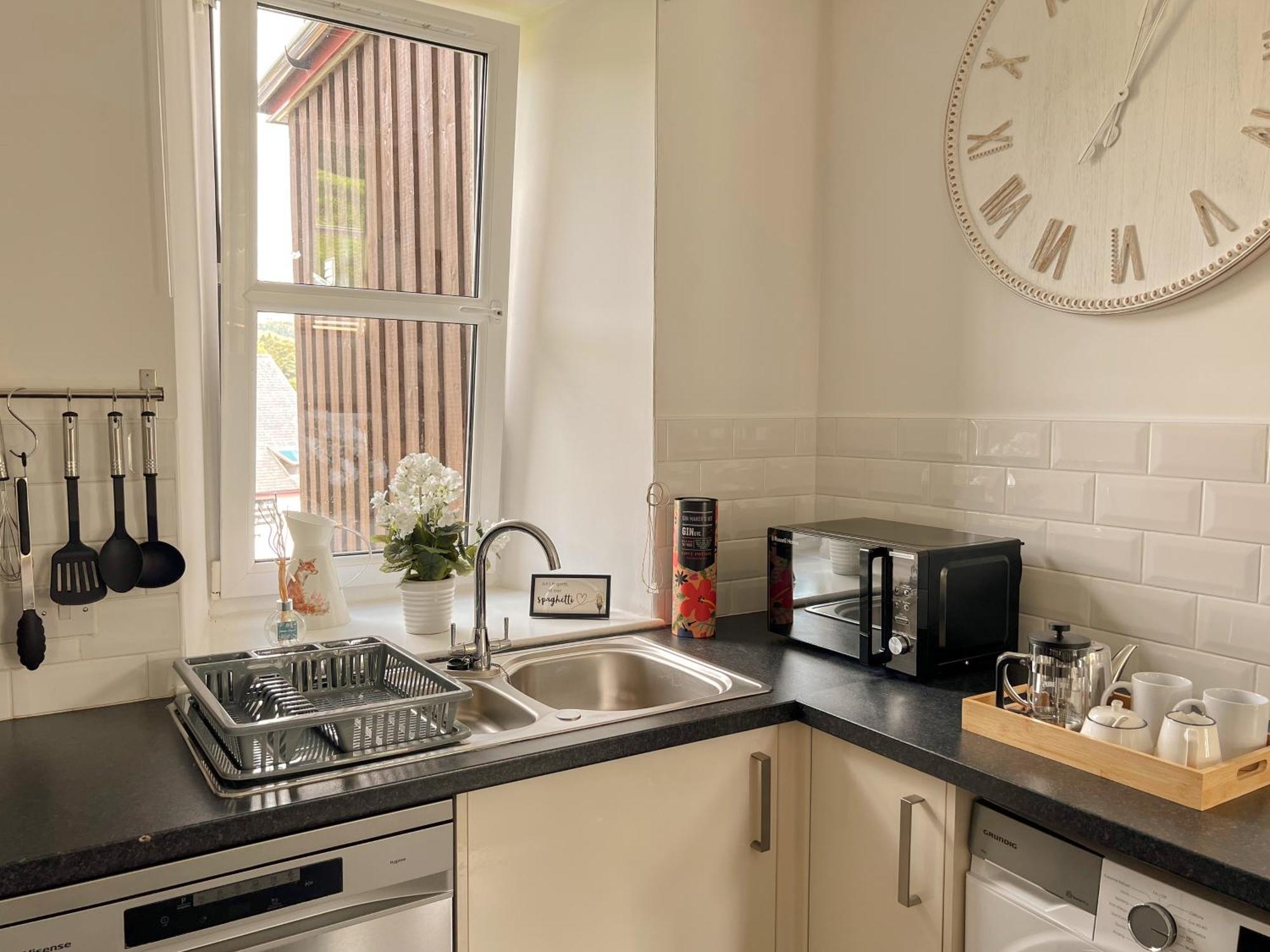 Loch Ness Gatehouse Apartments Форт Аугустус Екстериор снимка